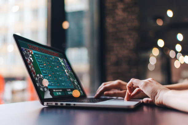Best poker hands for high-stakes players 2025
